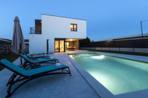Villa Moderna near Pula for 8 people with private pool